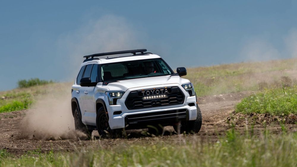 New colors and interior leather options improve Toyota's powerful full-size three-row SUV.