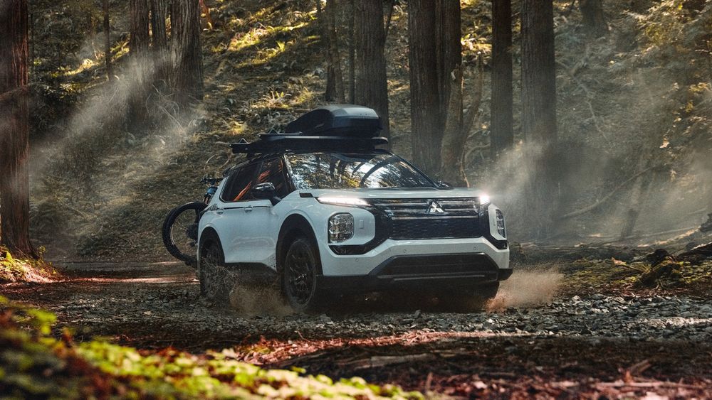 While not a full-blown rally raider for the masses, the 2025 Mitsubishi Outlander Trail Edition comes with useful stuff.