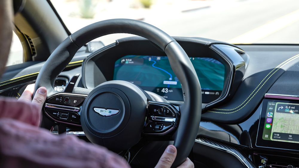 Leery of handing over their cars' dashboards entirely to Apple, some automakers are walking away from Ultra.